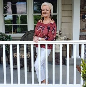 Meet your Posher, Amy